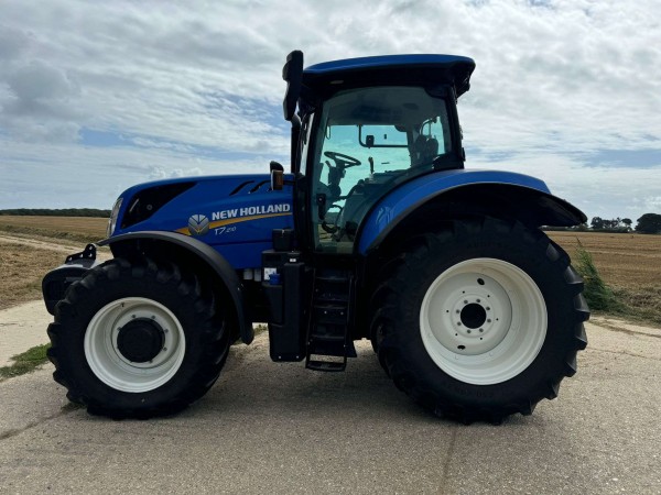 New Holland T6030