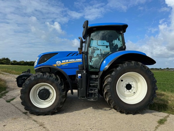 New Holland T6030